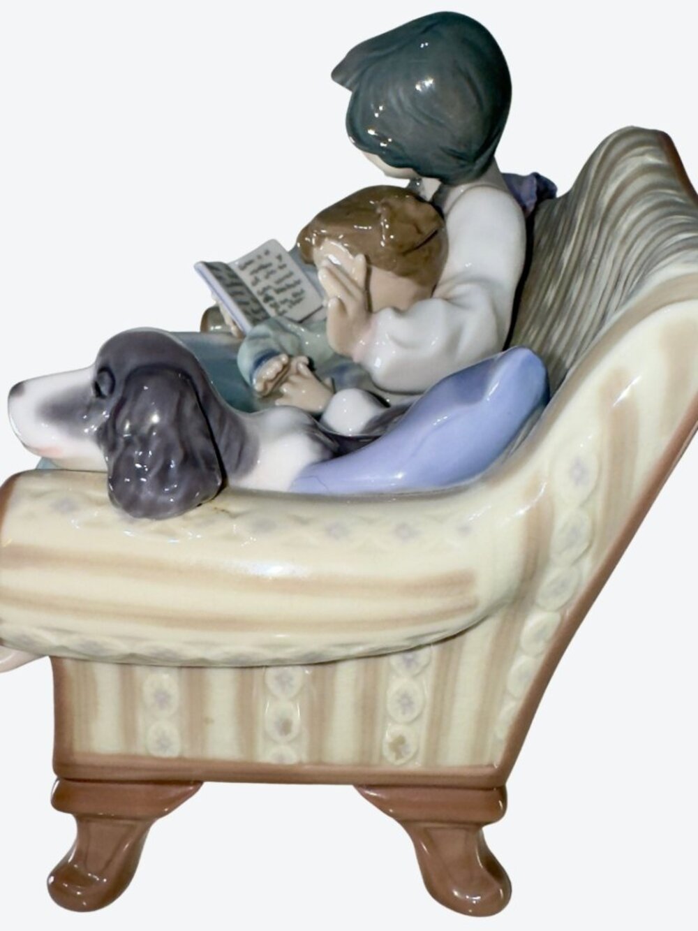 LLADRÓ 05735 Lectura Infantil Big Sister Children Reading Sofa Figurine - Picture 11 of 16